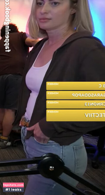 Elyse Willems gallery photo #42