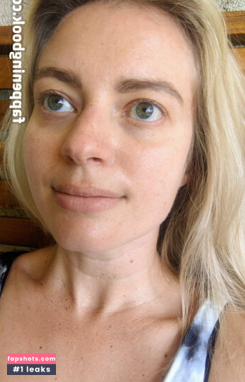Elyse Willems gallery photo #47