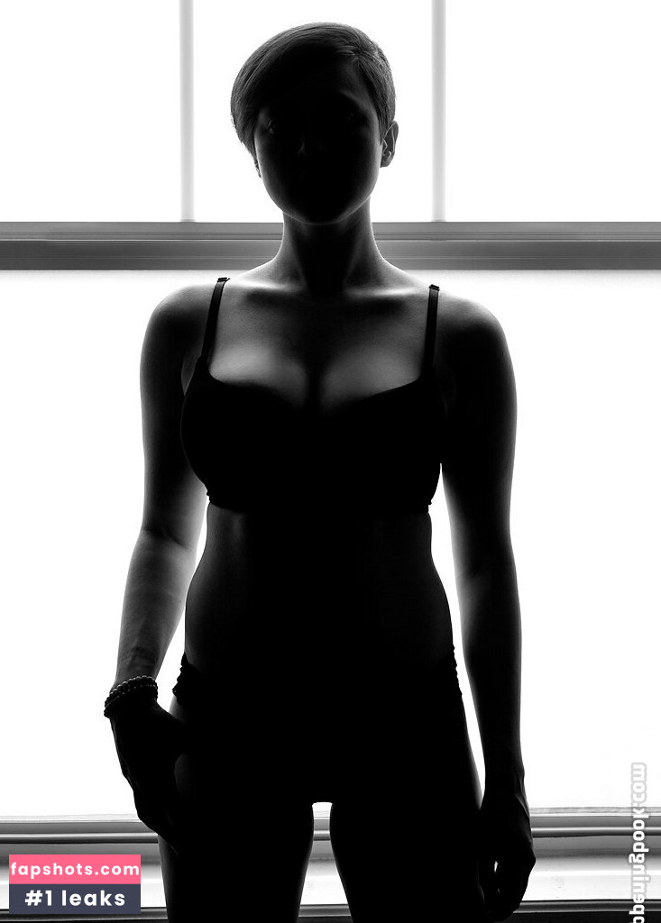 Elysia Griffin gallery photo #11