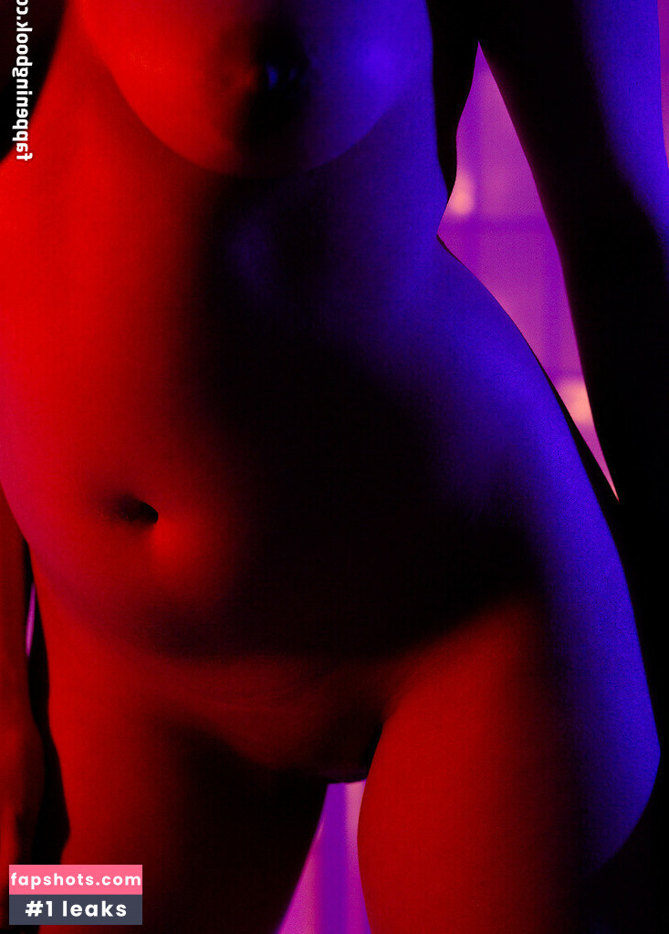 Elysia Griffin gallery photo #15