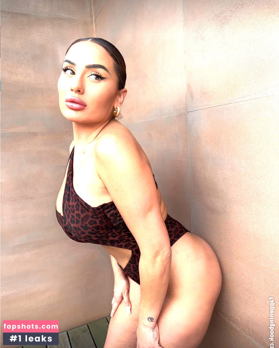 Ema Ferusova gallery photo #2