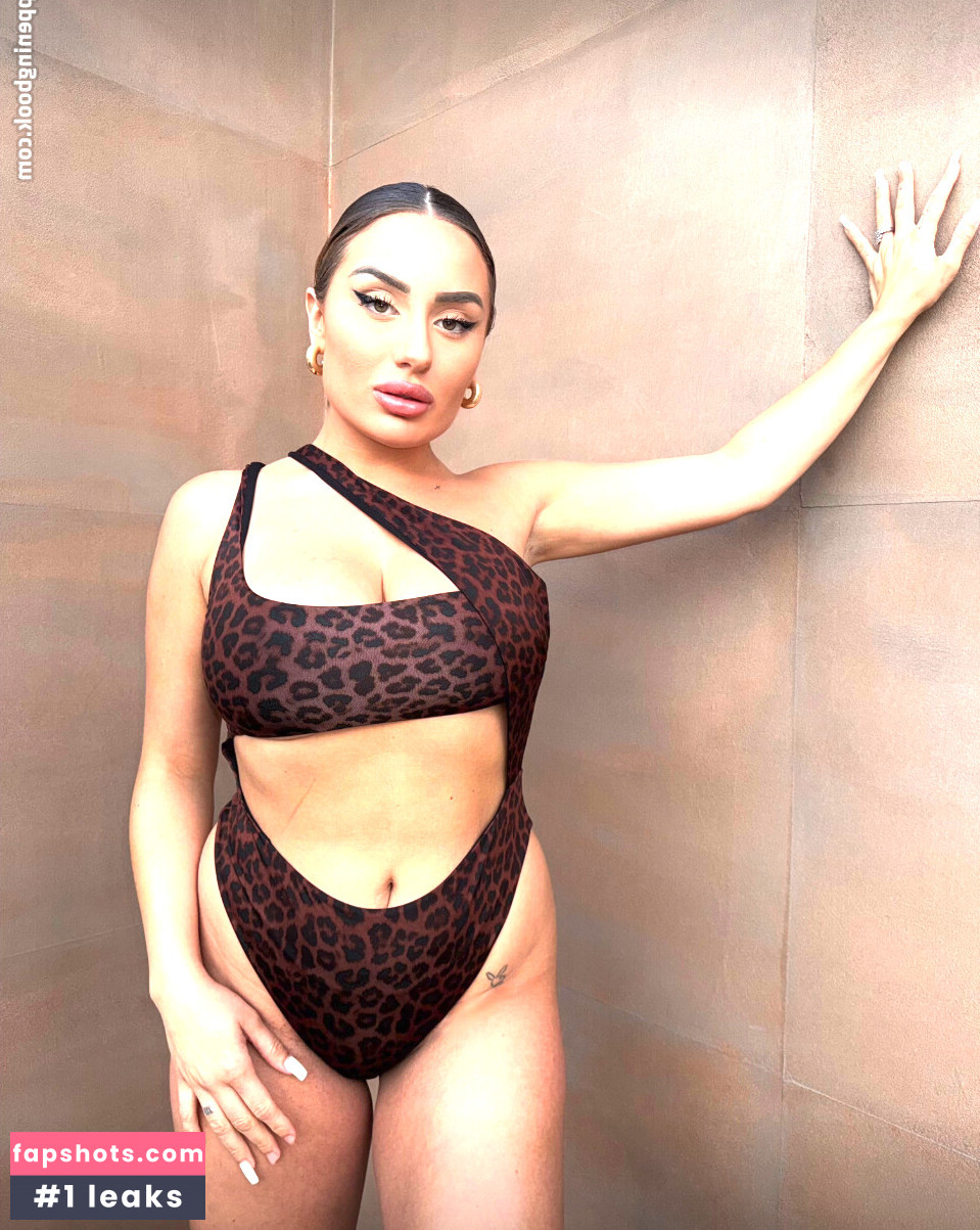 Ema Ferusova gallery photo #4