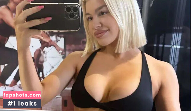 Ema Radujko gallery photo #16