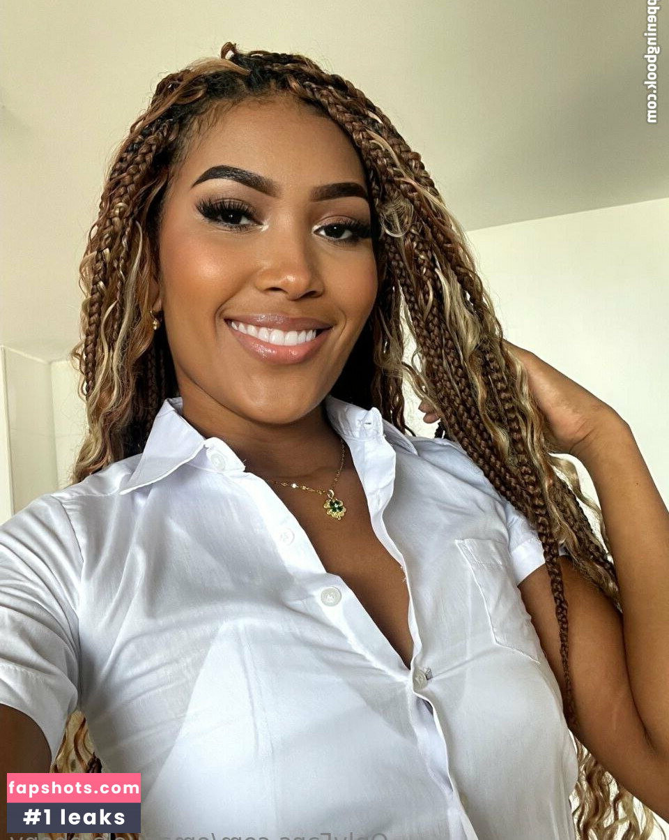 emanuela.ebony Nude Leaks OnlyFans Photos #15 - LeakJerk