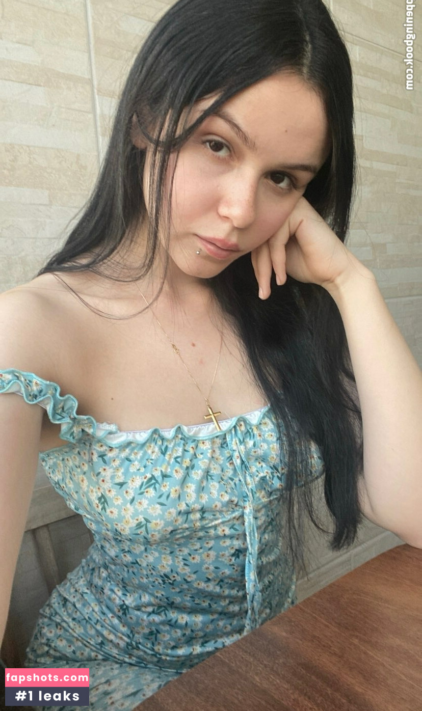 emanuellemndss gallery photo #7