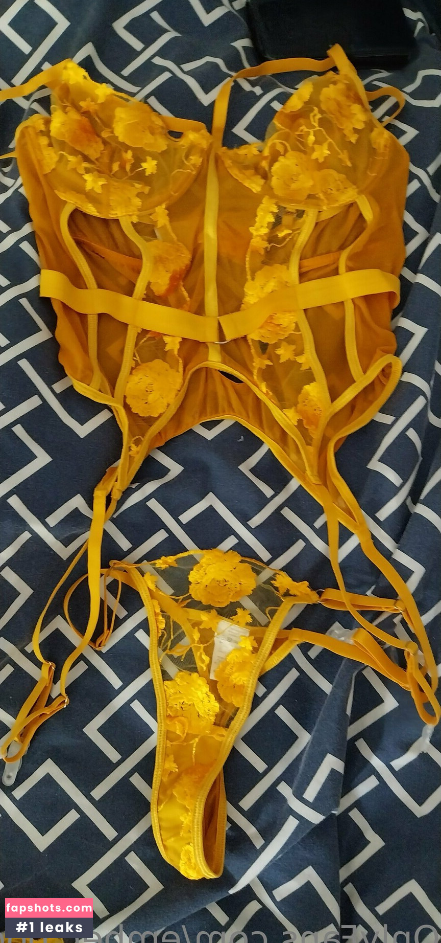 ember_bodacious gallery photo #24