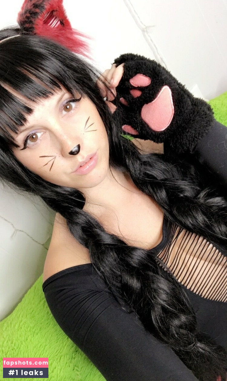 Embereon gallery photo #24