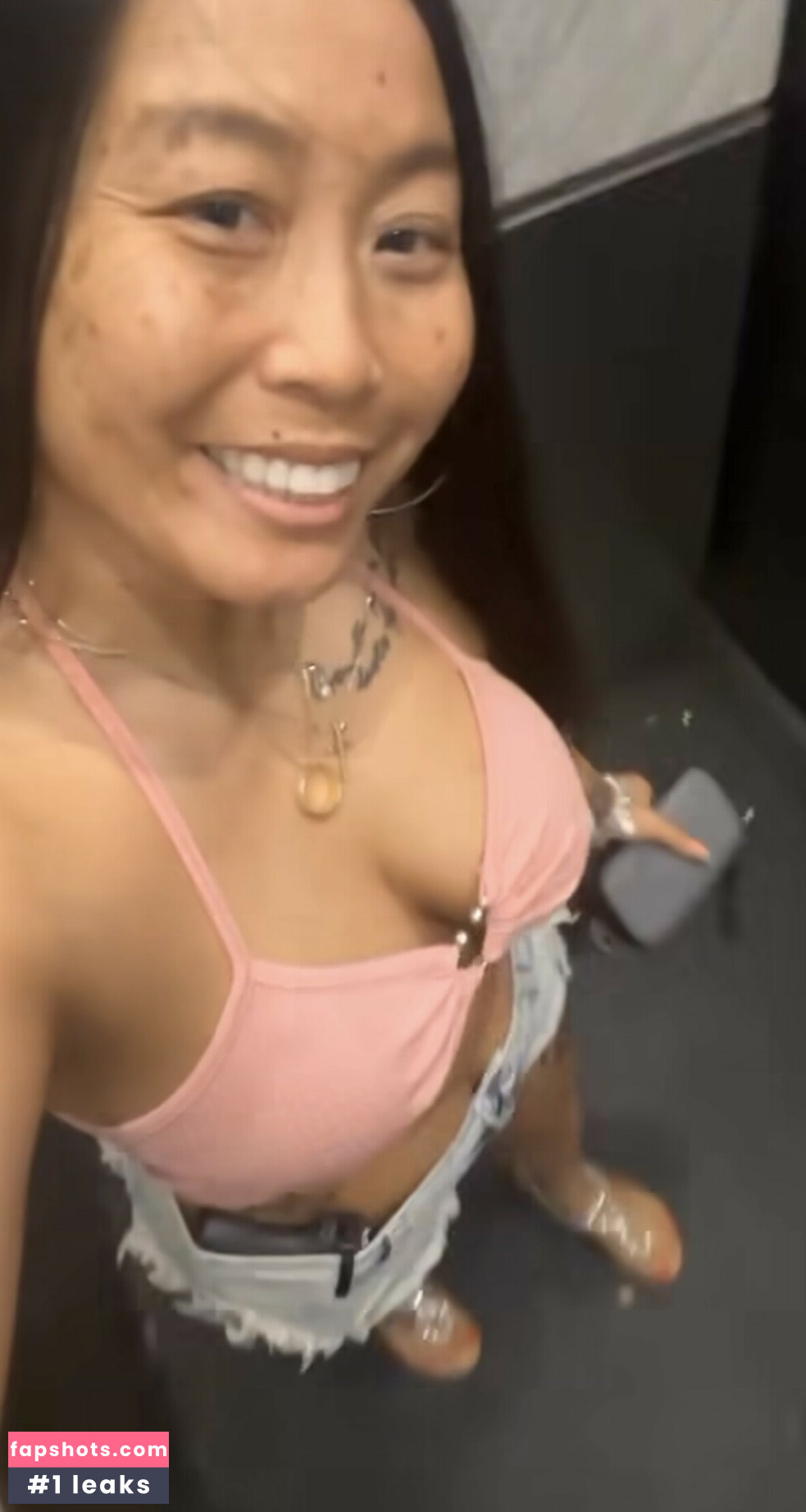 Emelh827 gallery photo #5