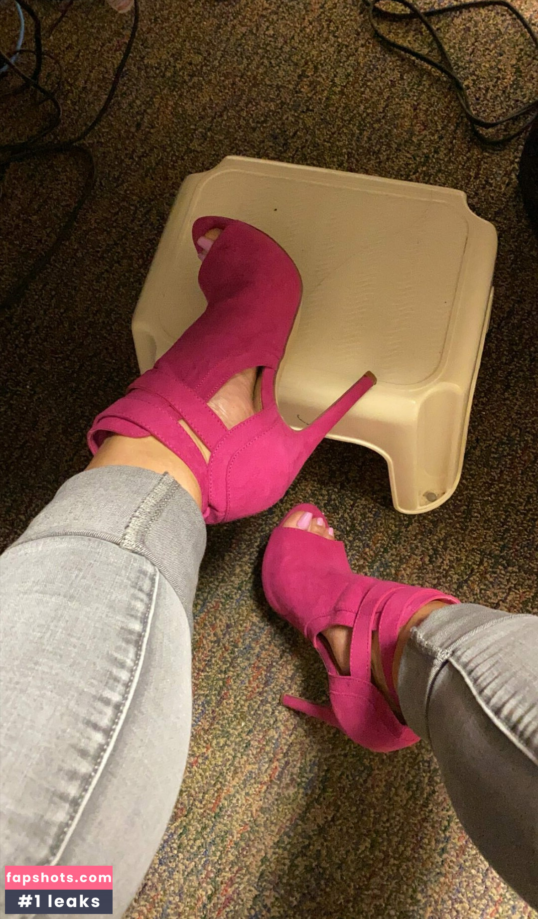 Emelh827 gallery photo #6