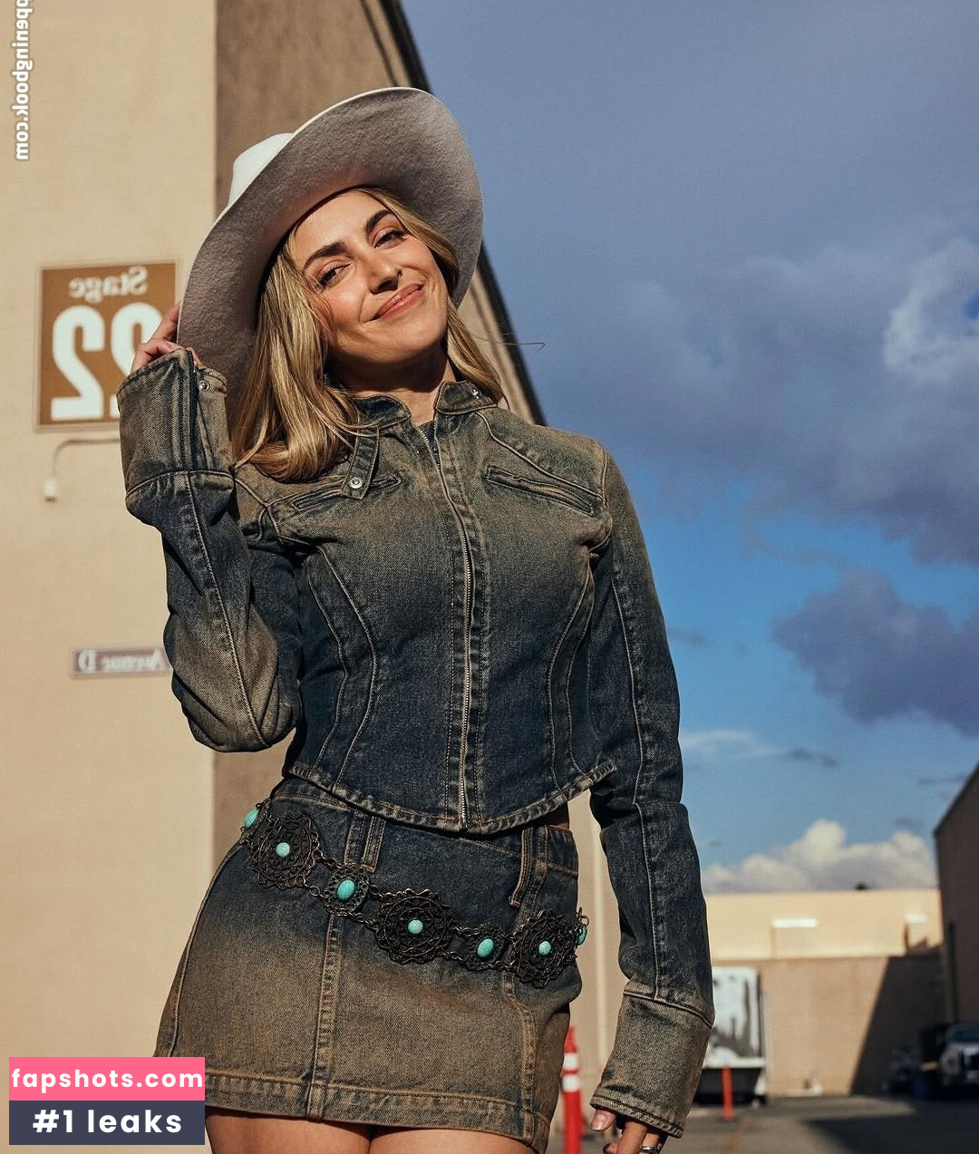 Emelia Hartford Nahé úniky fotek pouze od fanoušků #12 - Fapshots