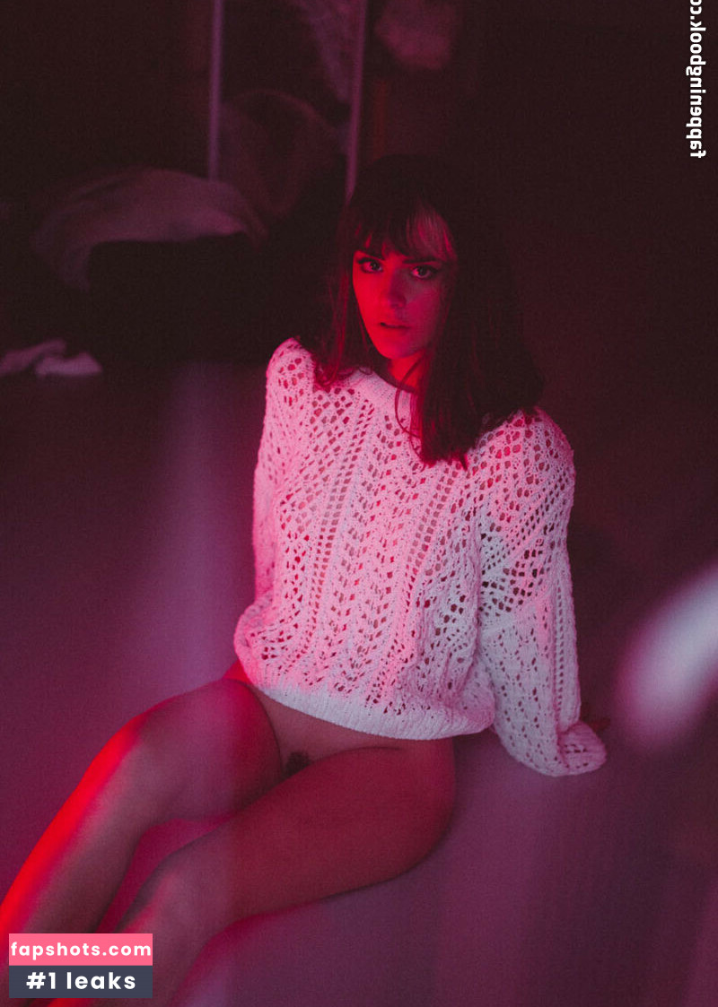 Emeline Faure Nude Leaks OnlyFans Photos #26 - LeakJerk