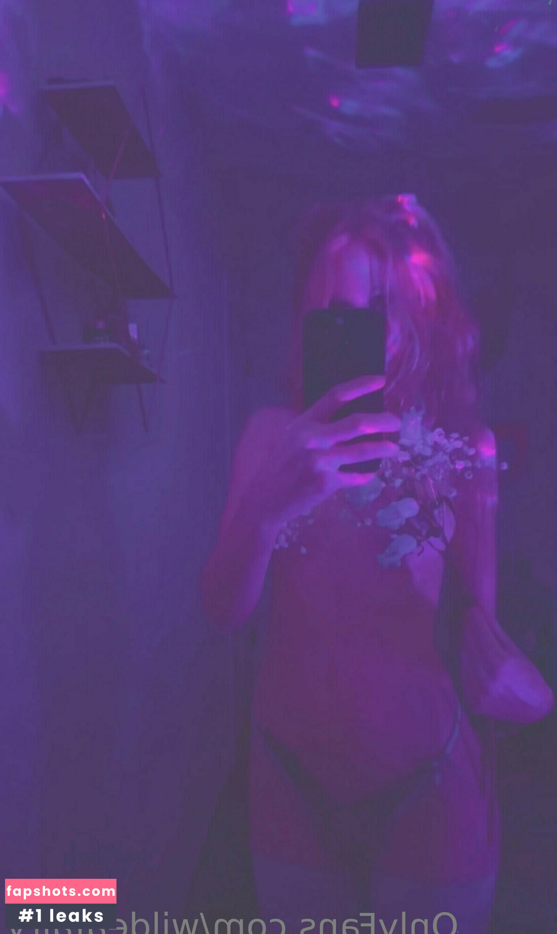 Emerald Wildea gallery photo #6