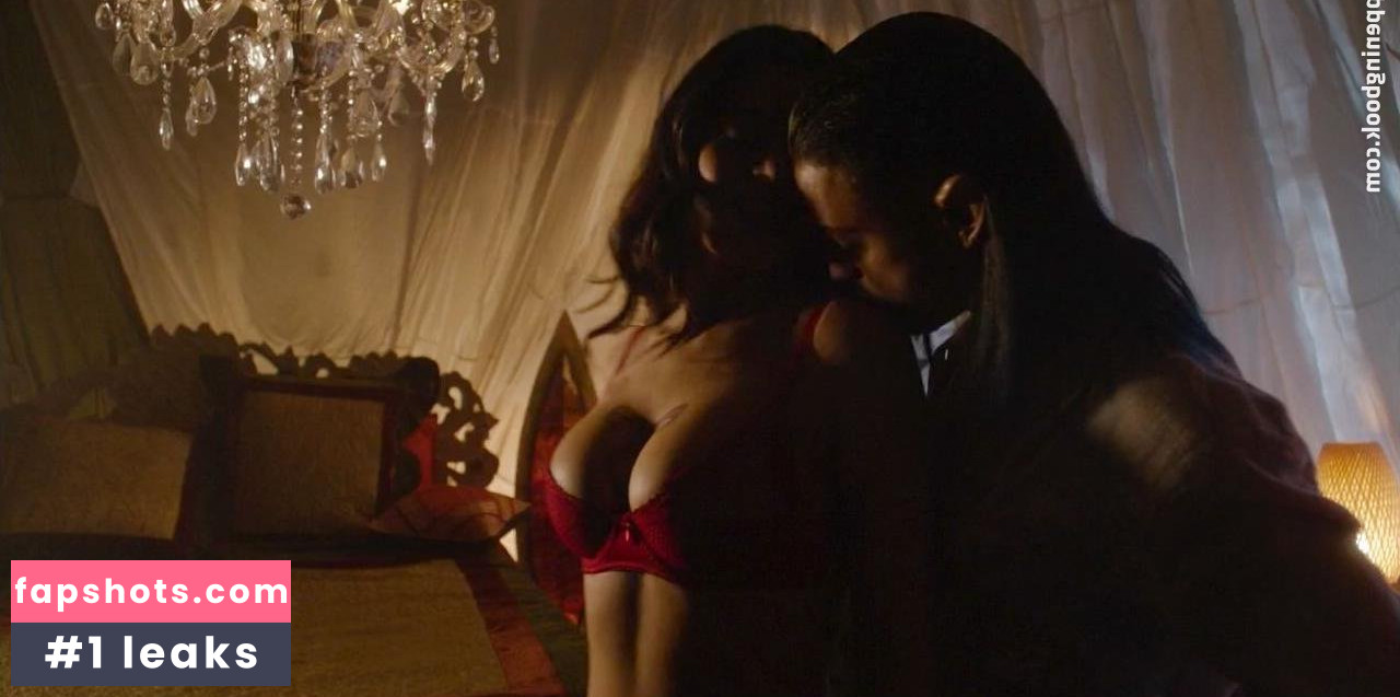 Emeraude Toubia gallery photo #116