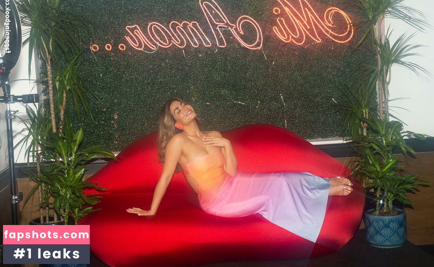 Emeraude Toubia gallery photo #76