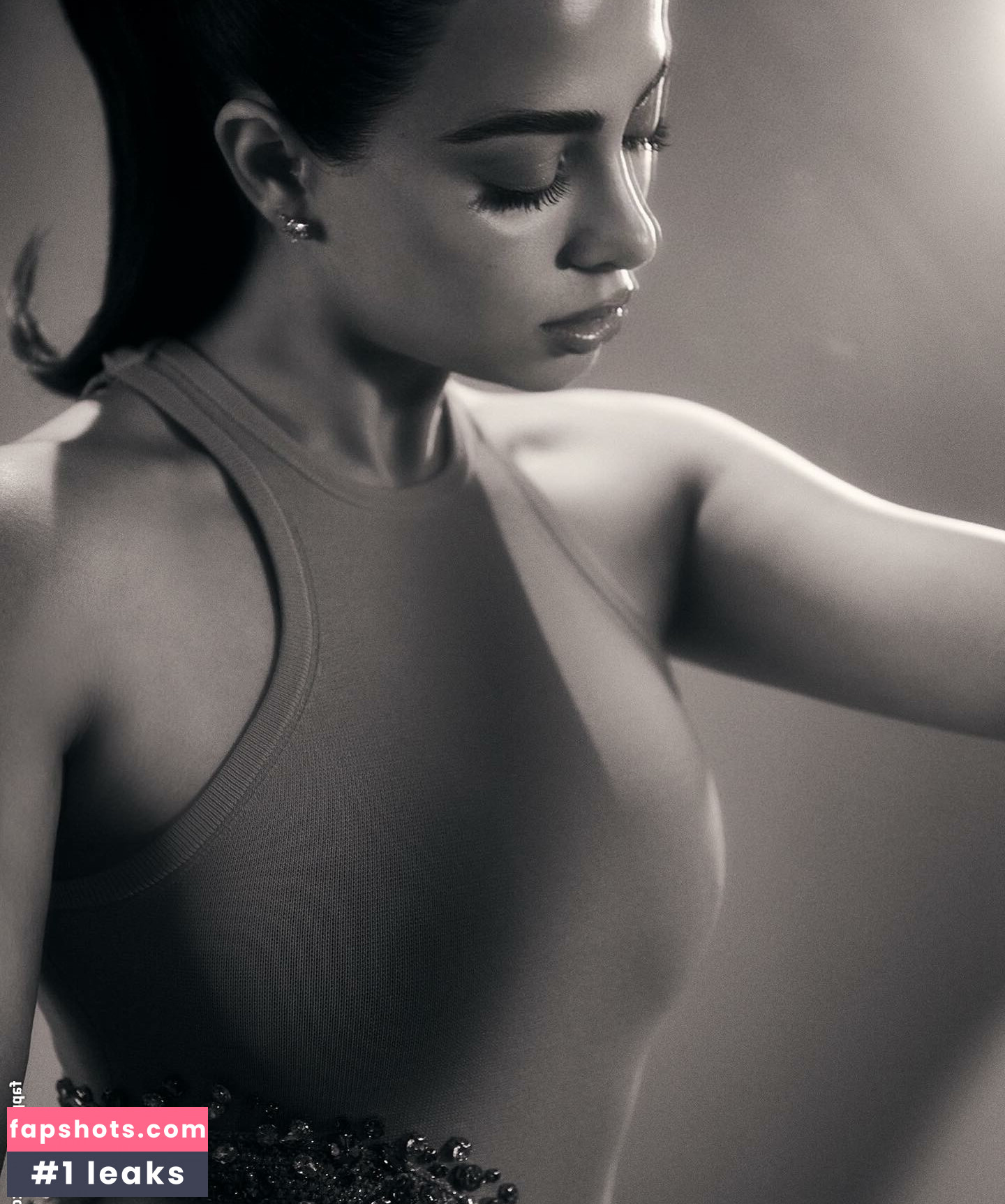 Emeraude Toubia gallery photo #78