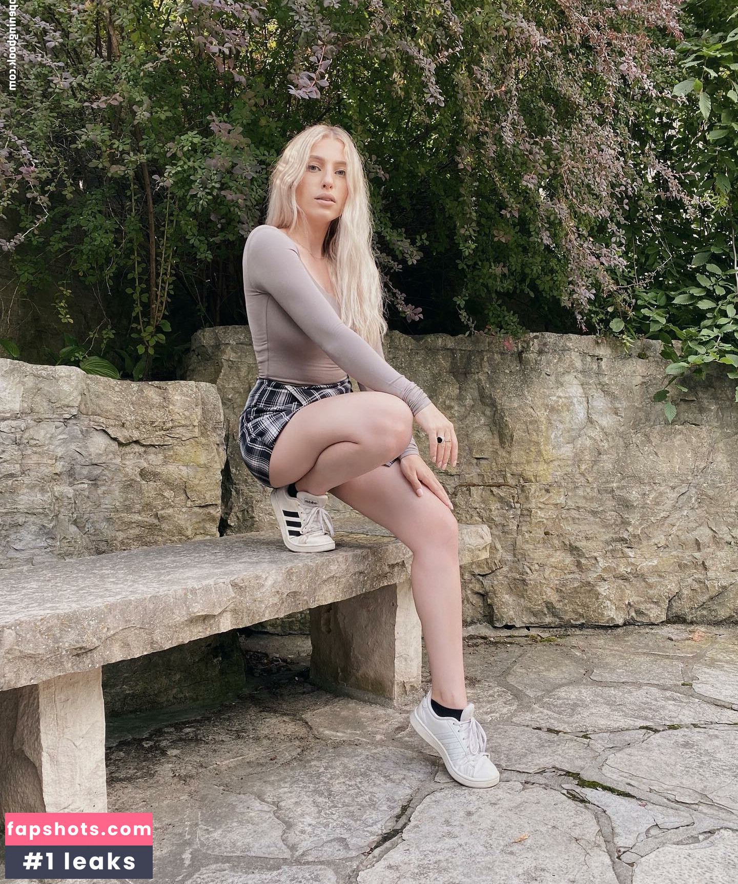 Emerome gallery photo #86