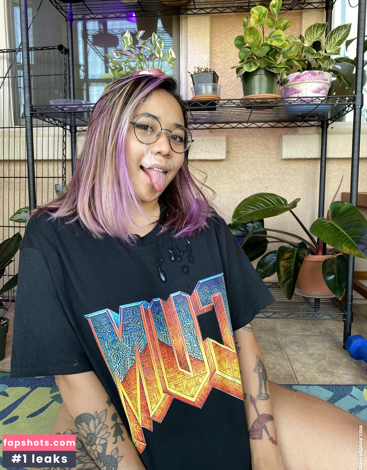 Emi Evans gallery photo #9