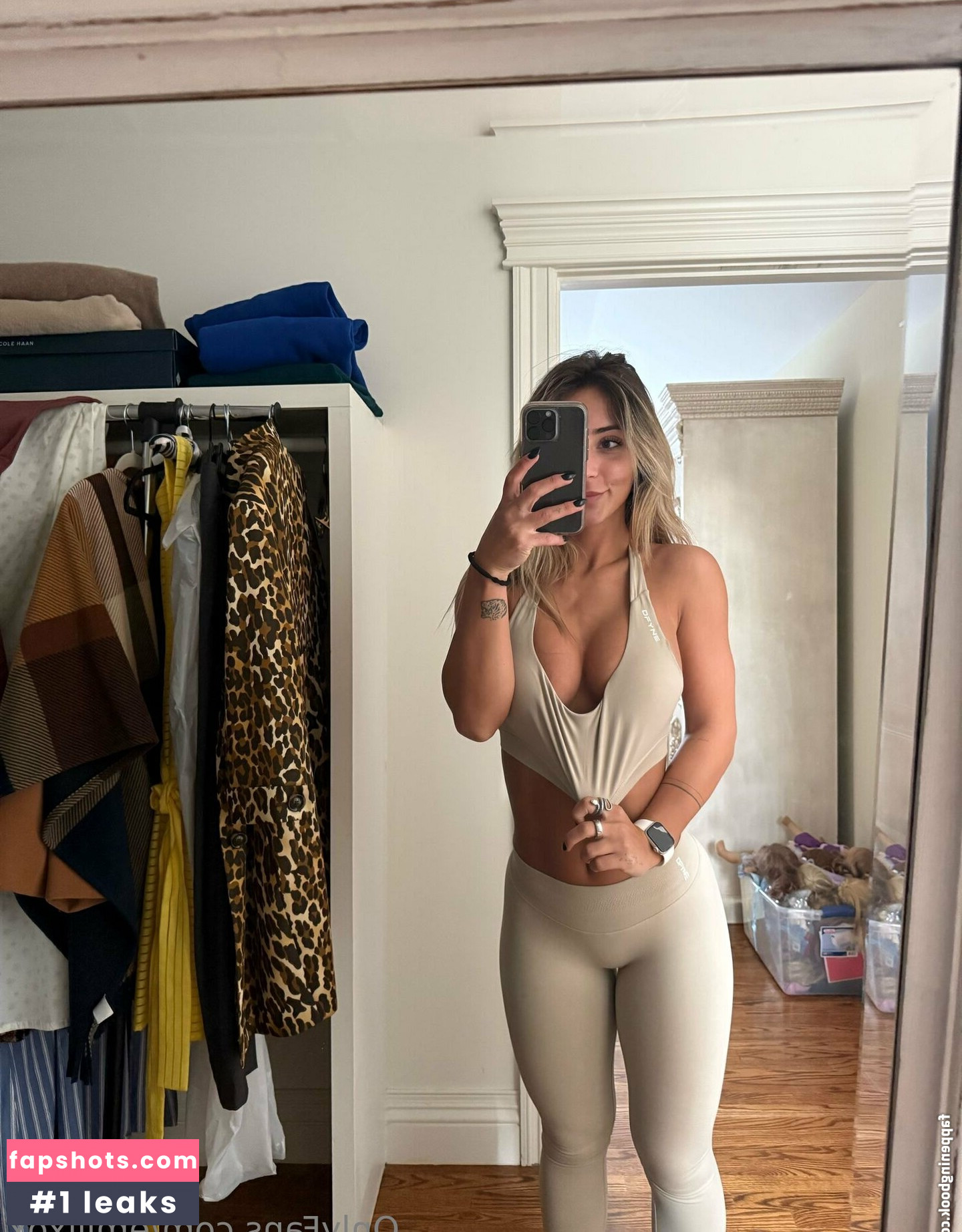 emiiixox gallery photo #24