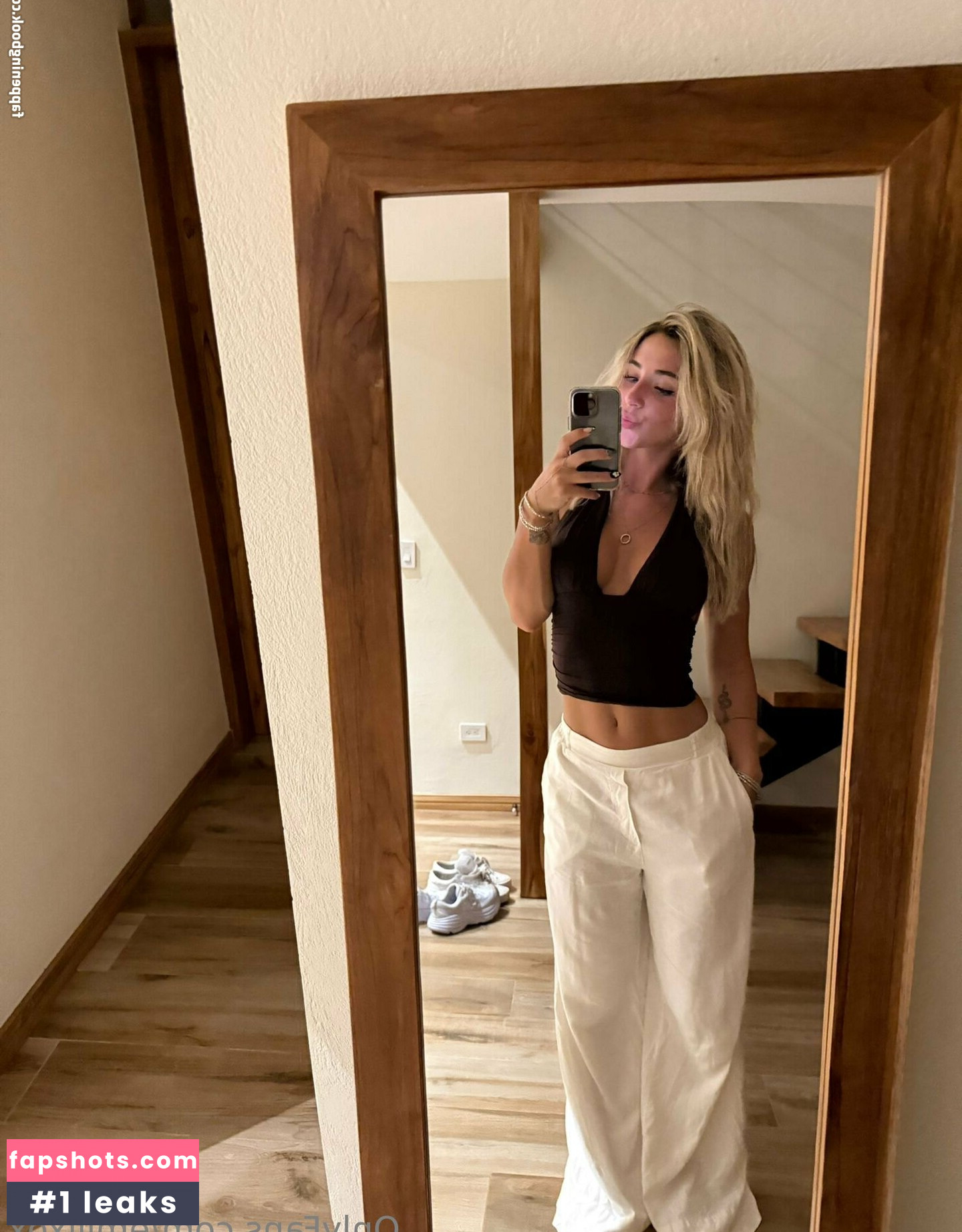 emiiixox gallery photo #47