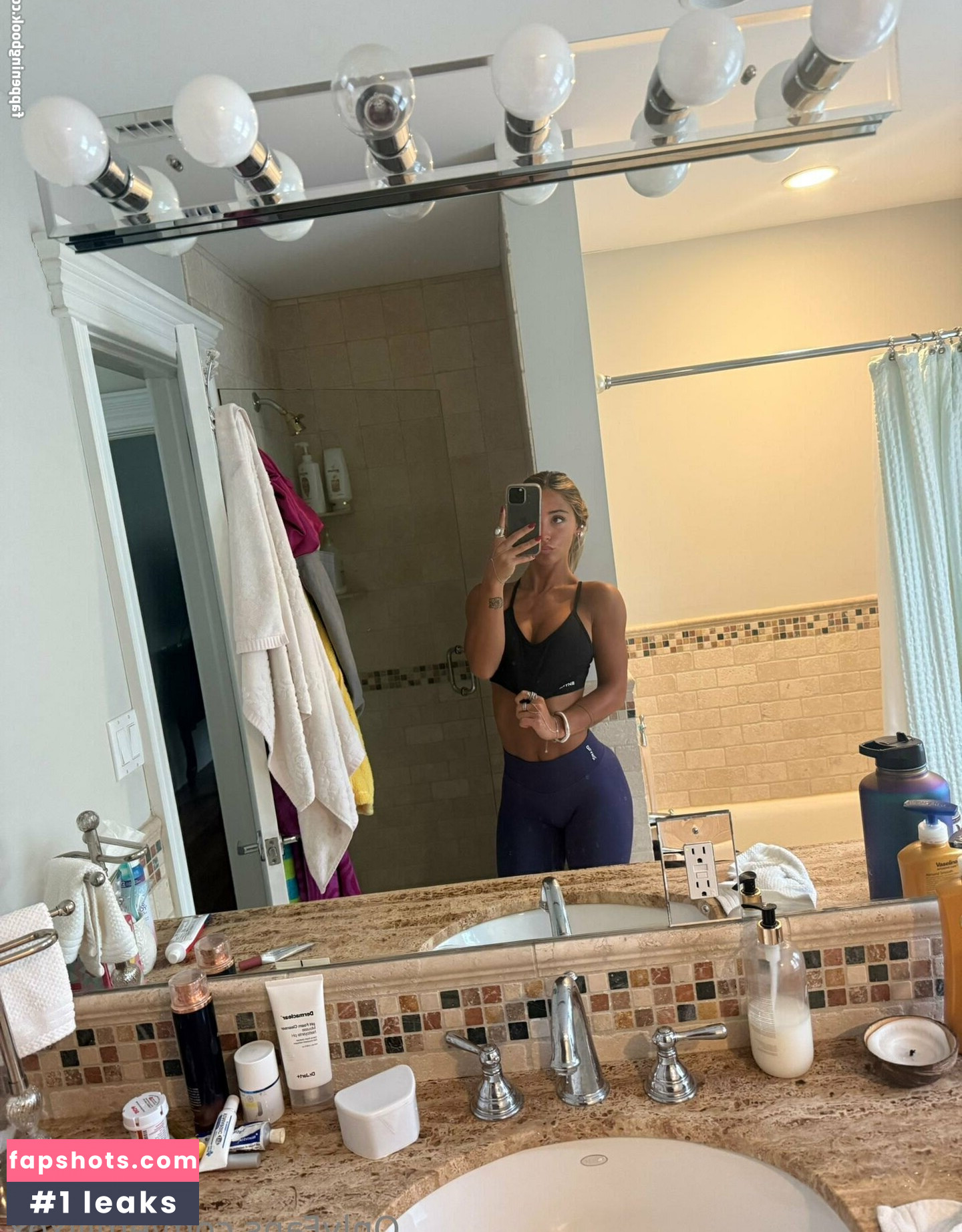 emiiixox gallery photo #9