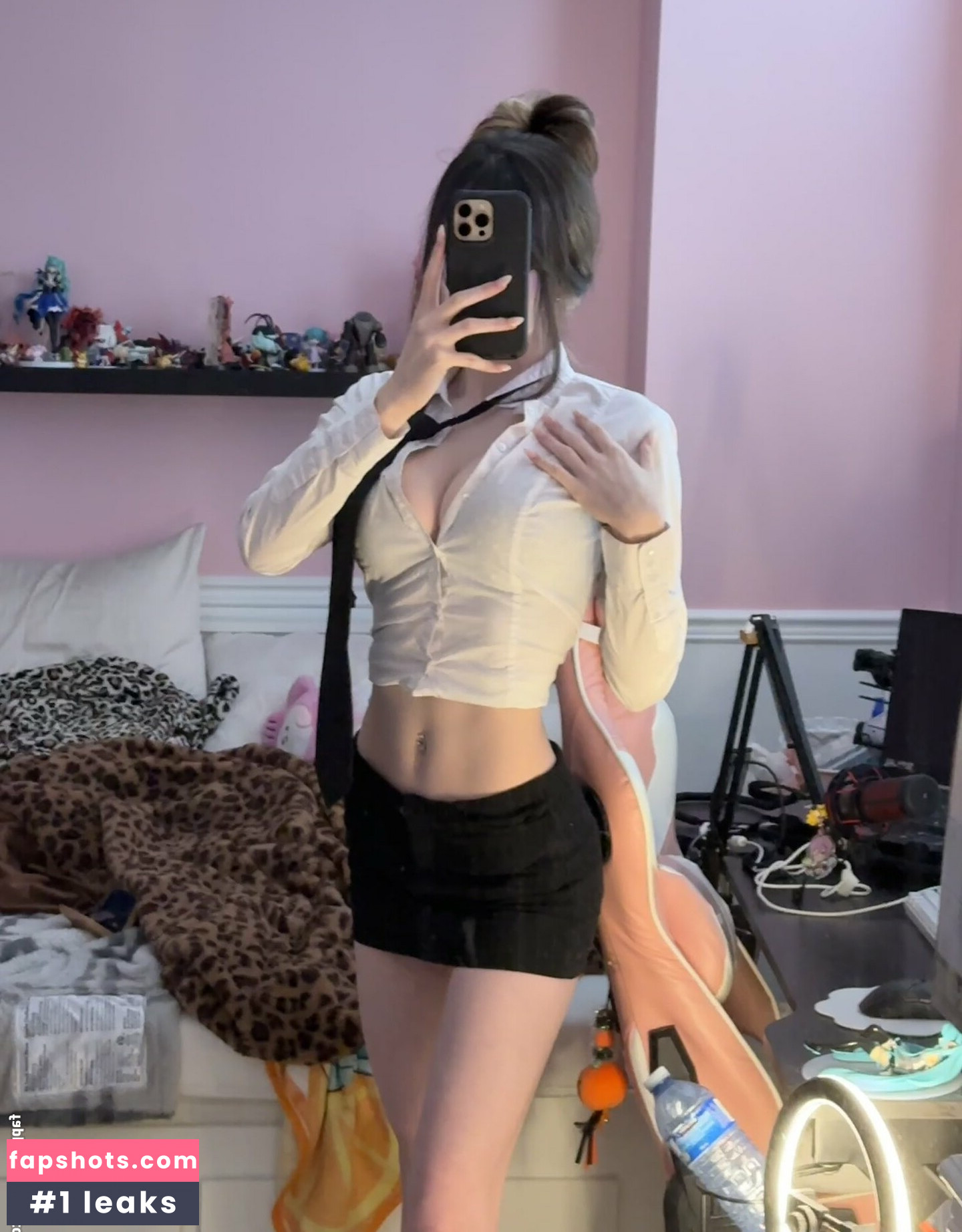 emiki28 gallery photo #2