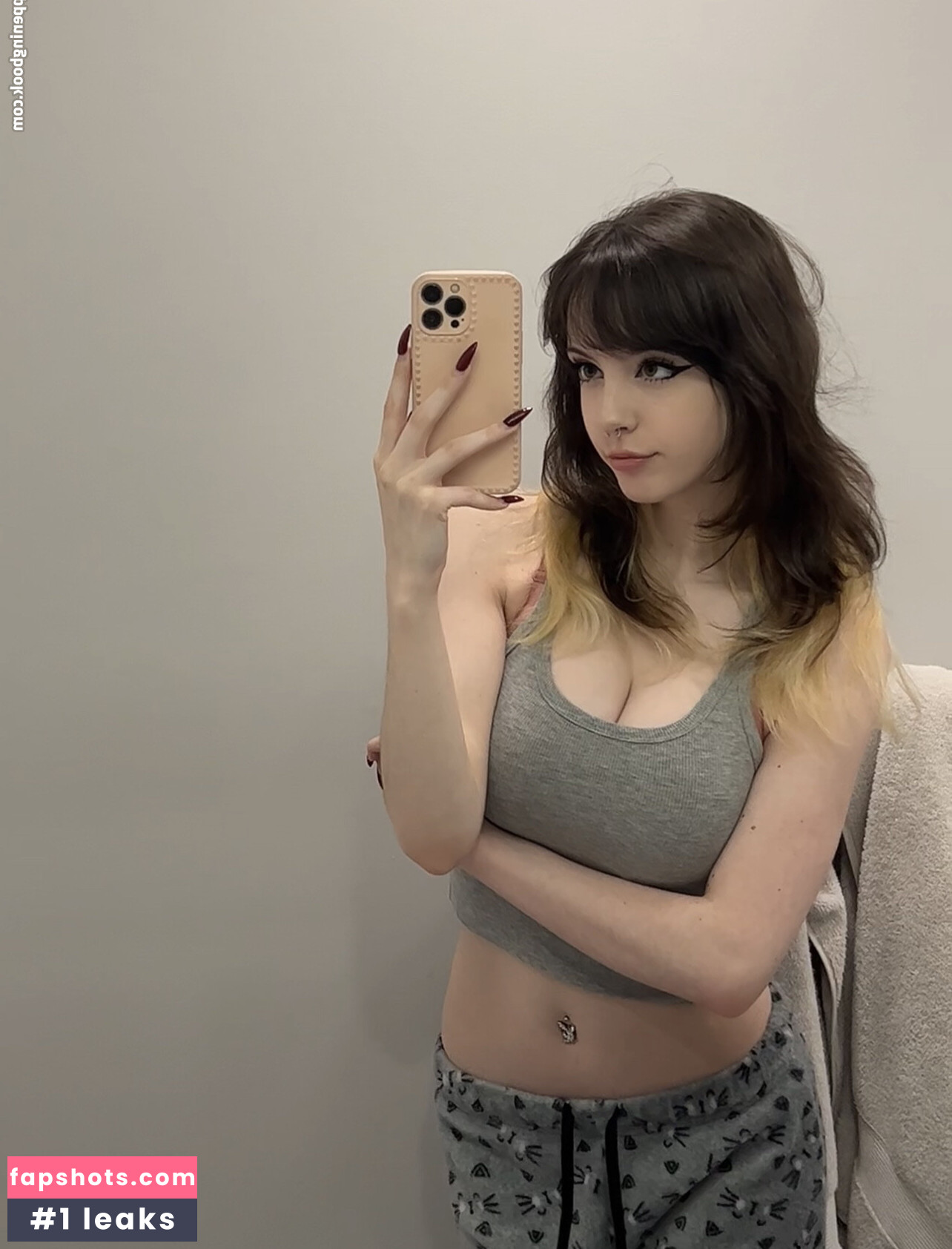 emiki28 gallery photo #11