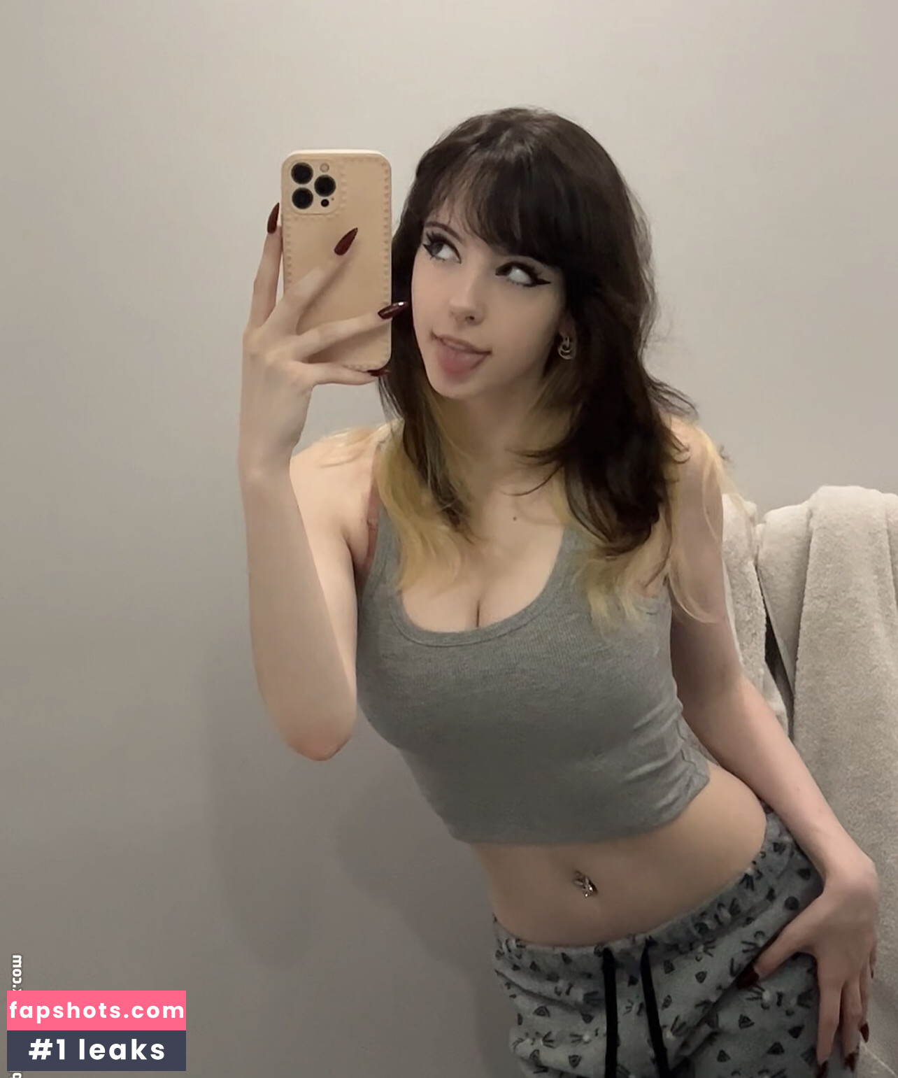 emiki28 gallery photo #14