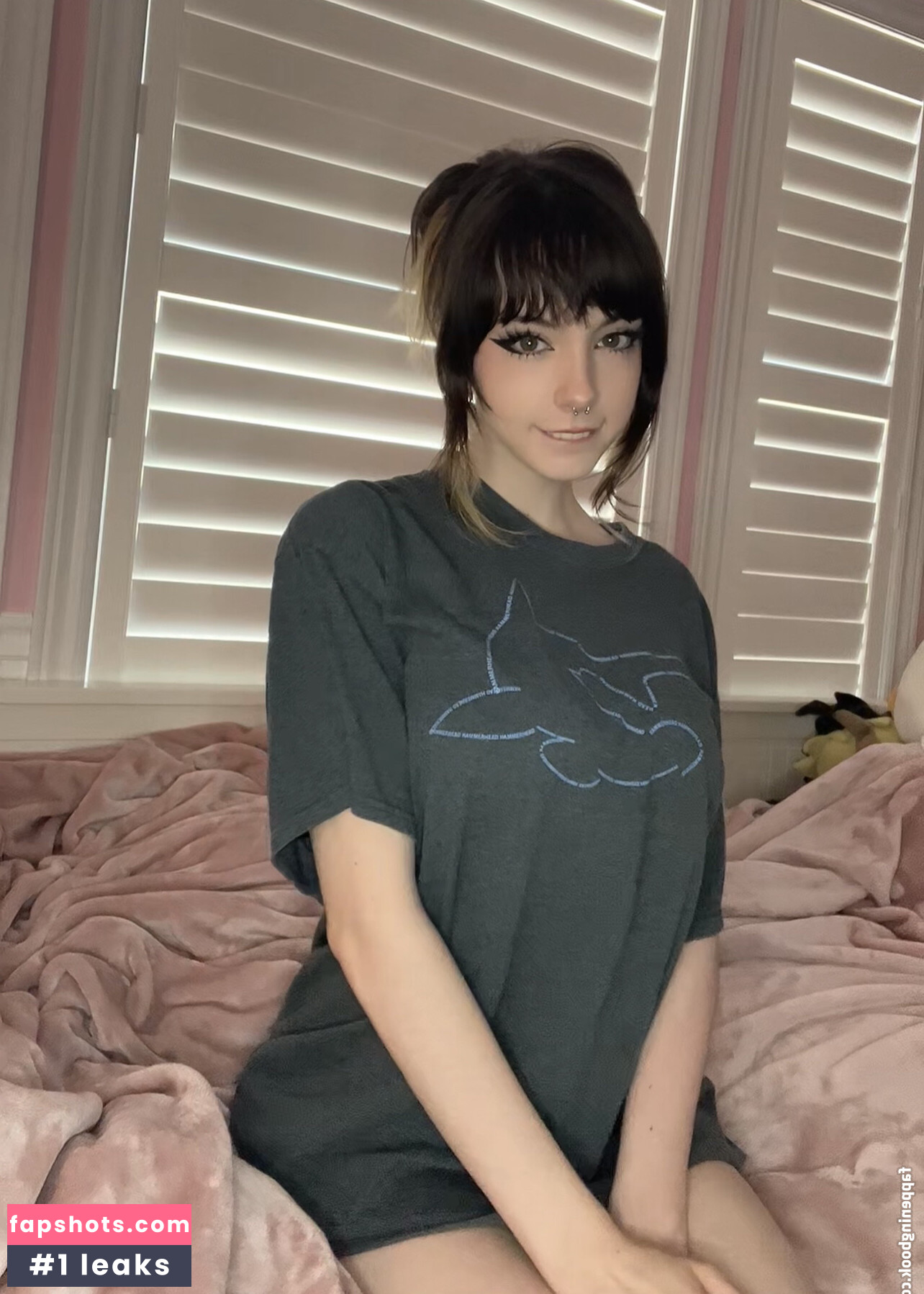 emiki28 gallery photo #237