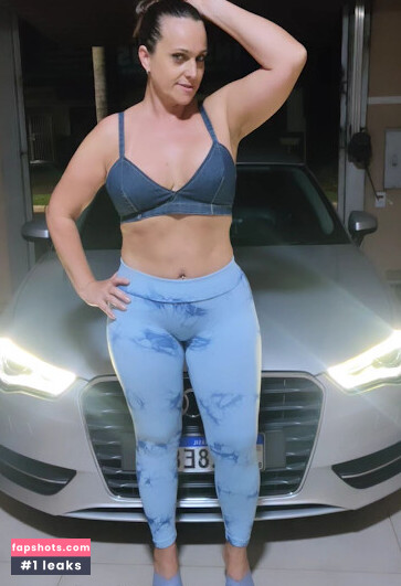 emilene_sbmarques gallery photo #2