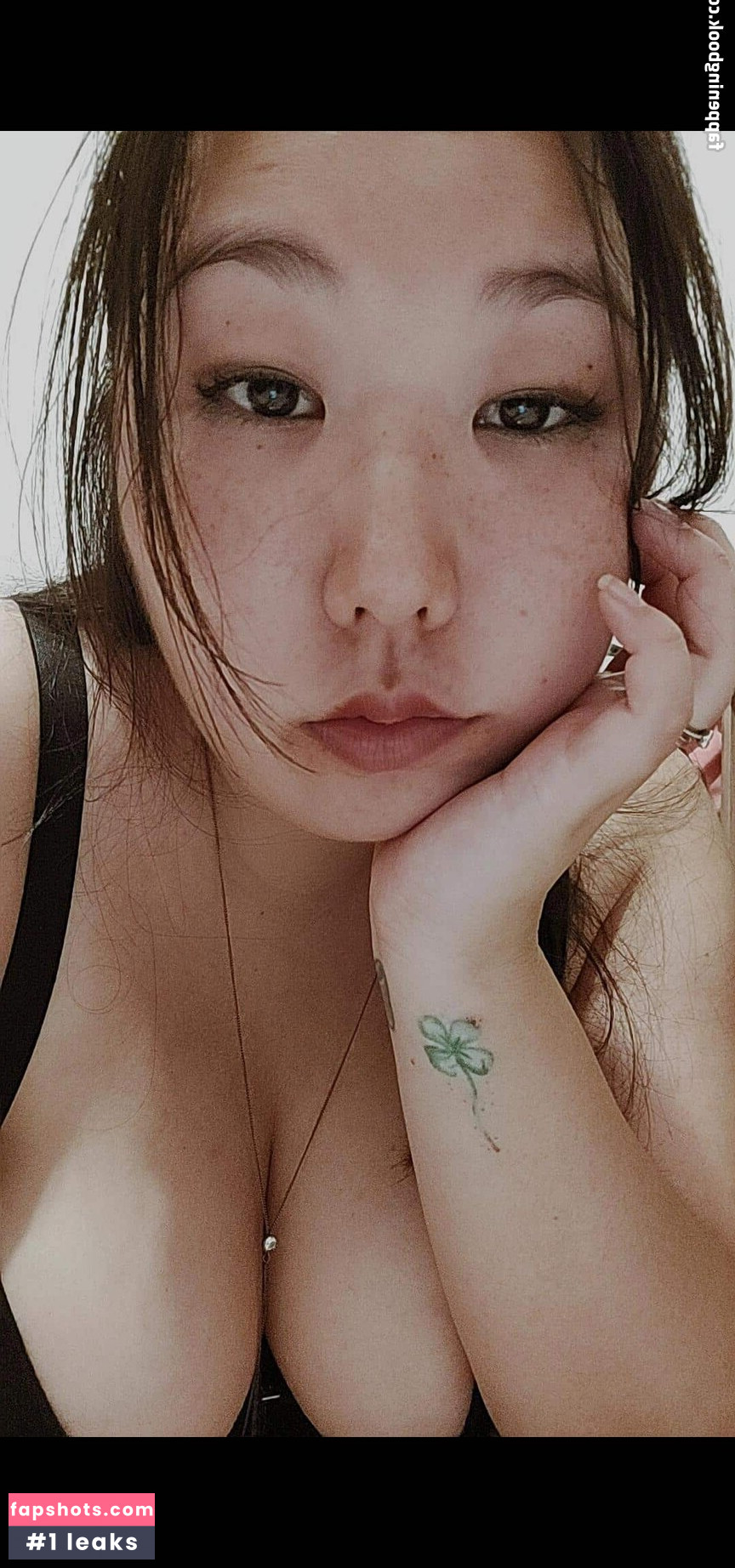 Emilia B gallery photo #29