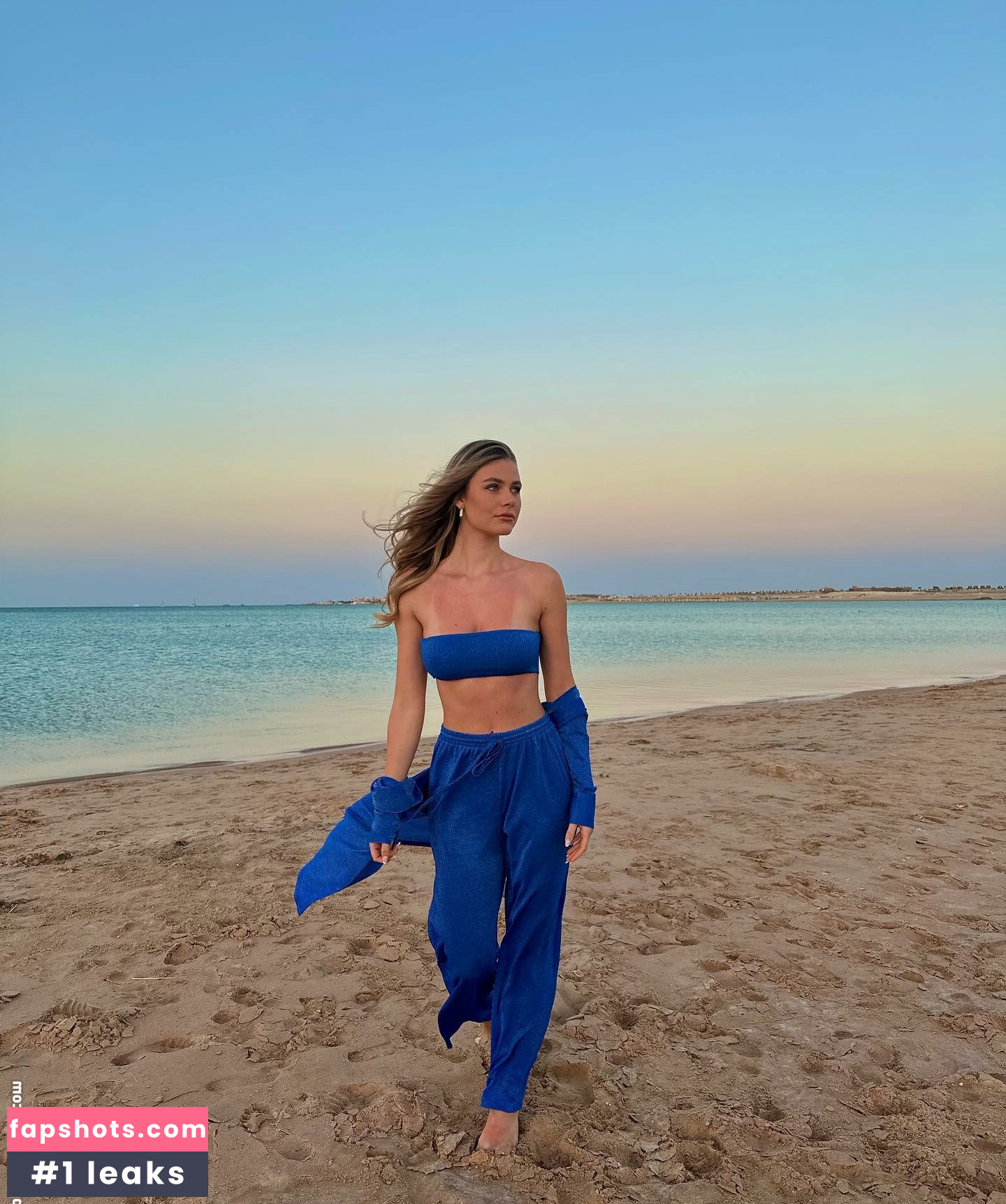 Emilia Bte gallery photo #106