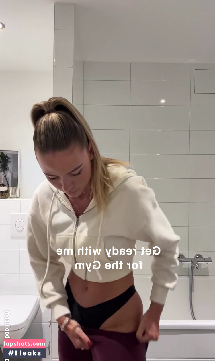 Emilia Bte gallery photo #27