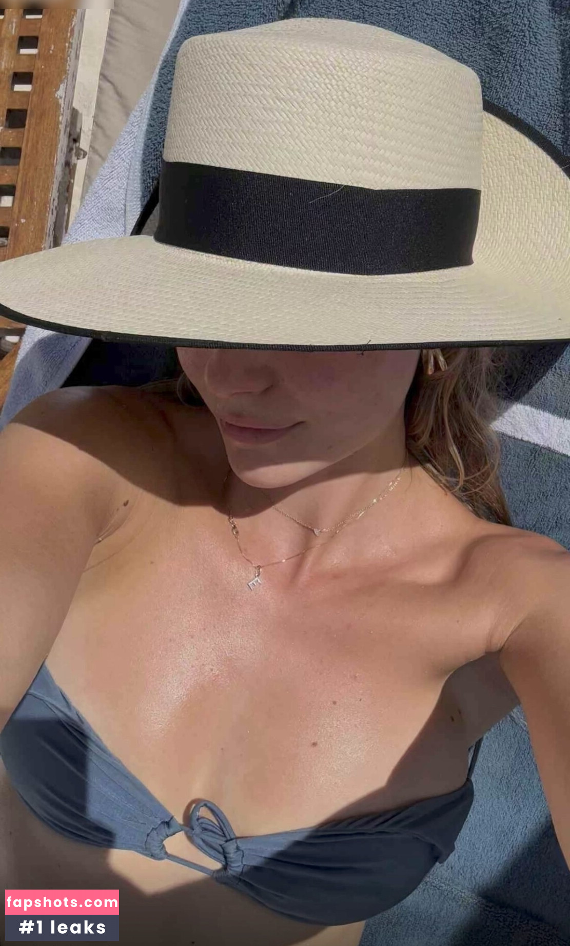 Emilia Bte gallery photo #41