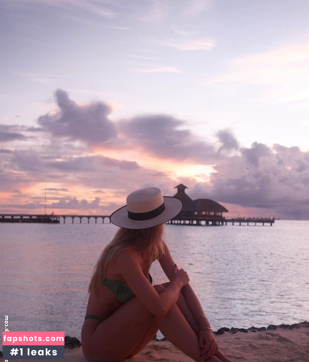 Emilia Bte gallery photo #44