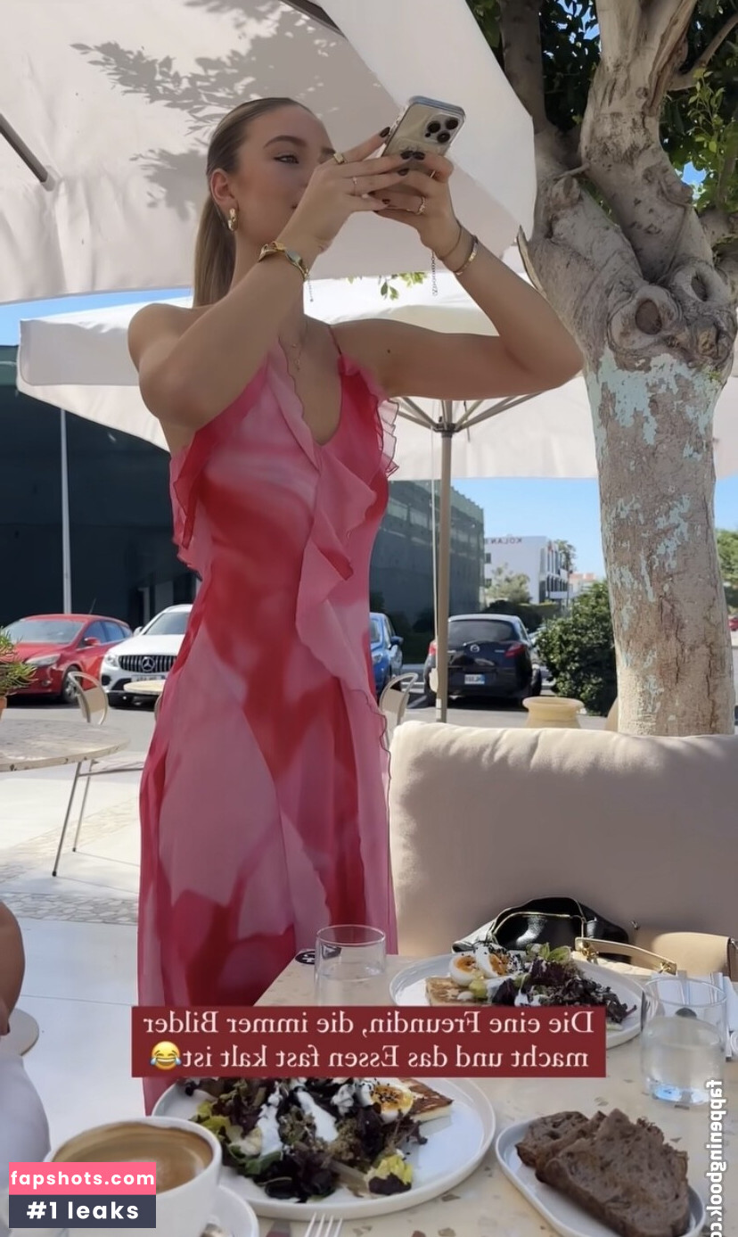 Emilia Bte gallery photo #59