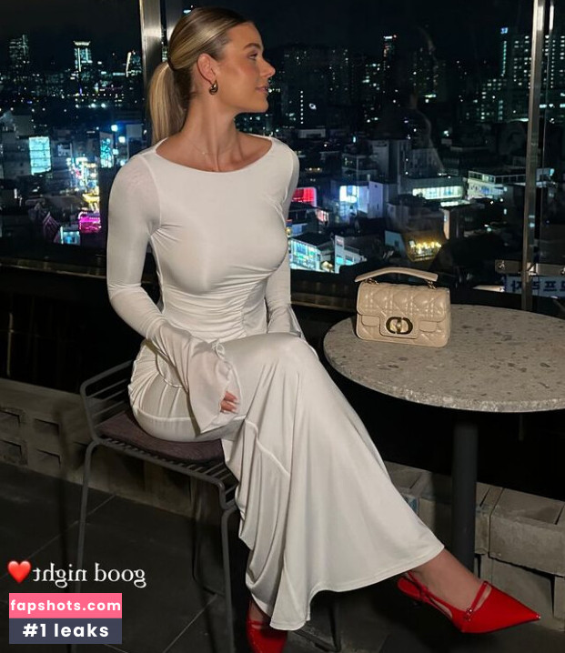 Emilia Bte gallery photo #62