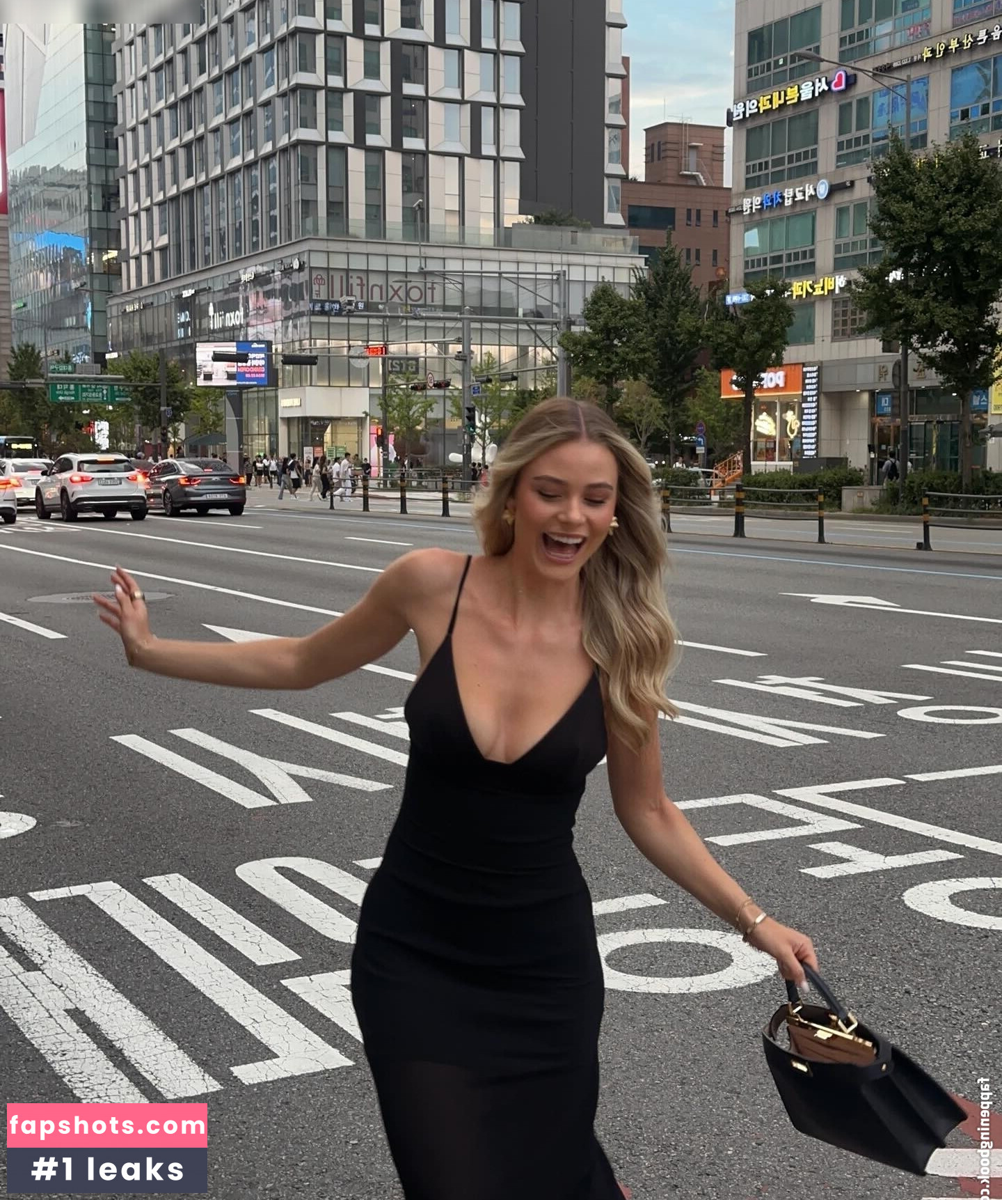 Emilia Bte gallery photo #75