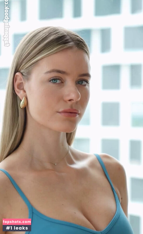 Emilia Bte gallery photo #78