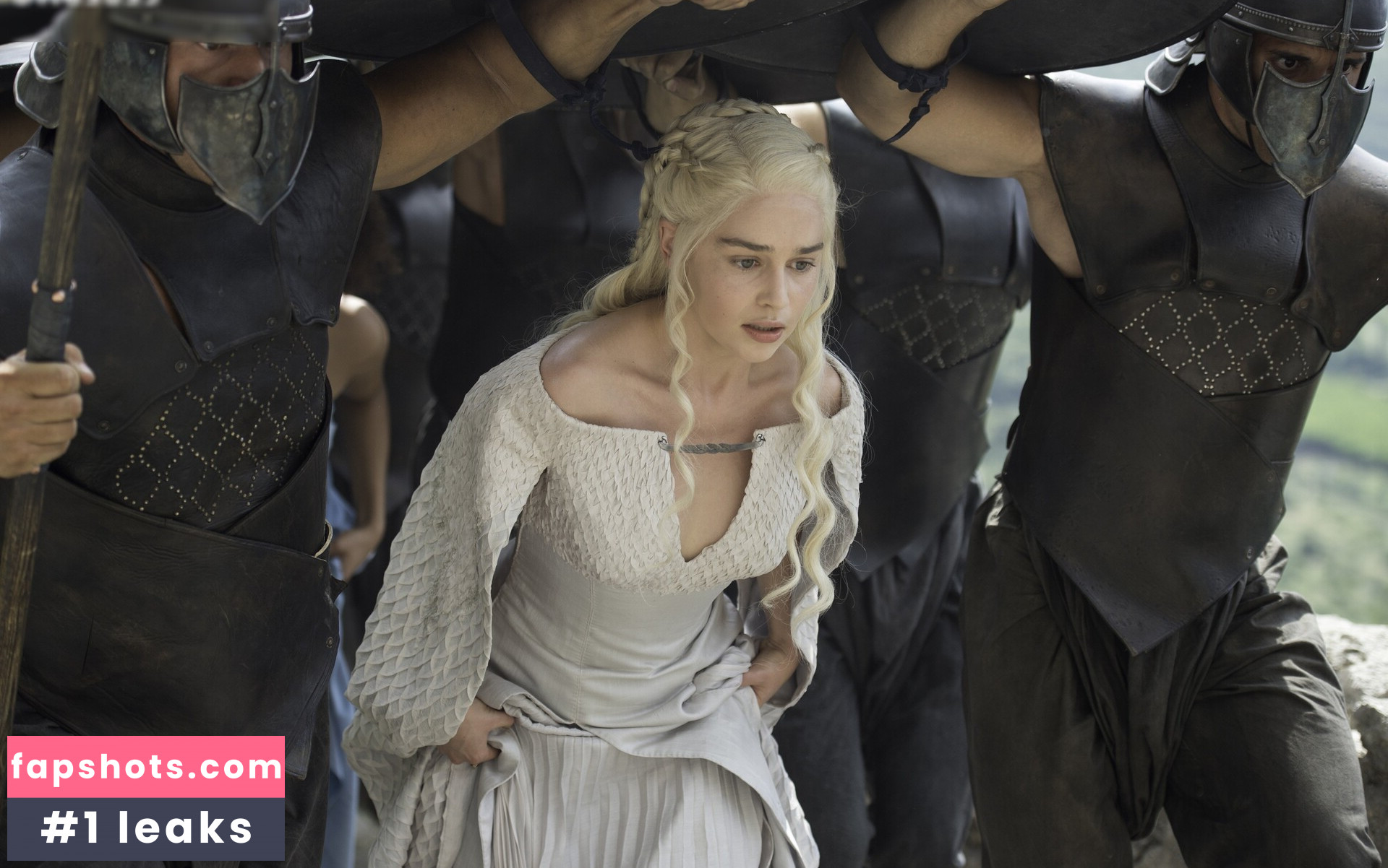 Emilia Clarke Nahé úniky fotek pouze od fanoušků #12 - Fapshots