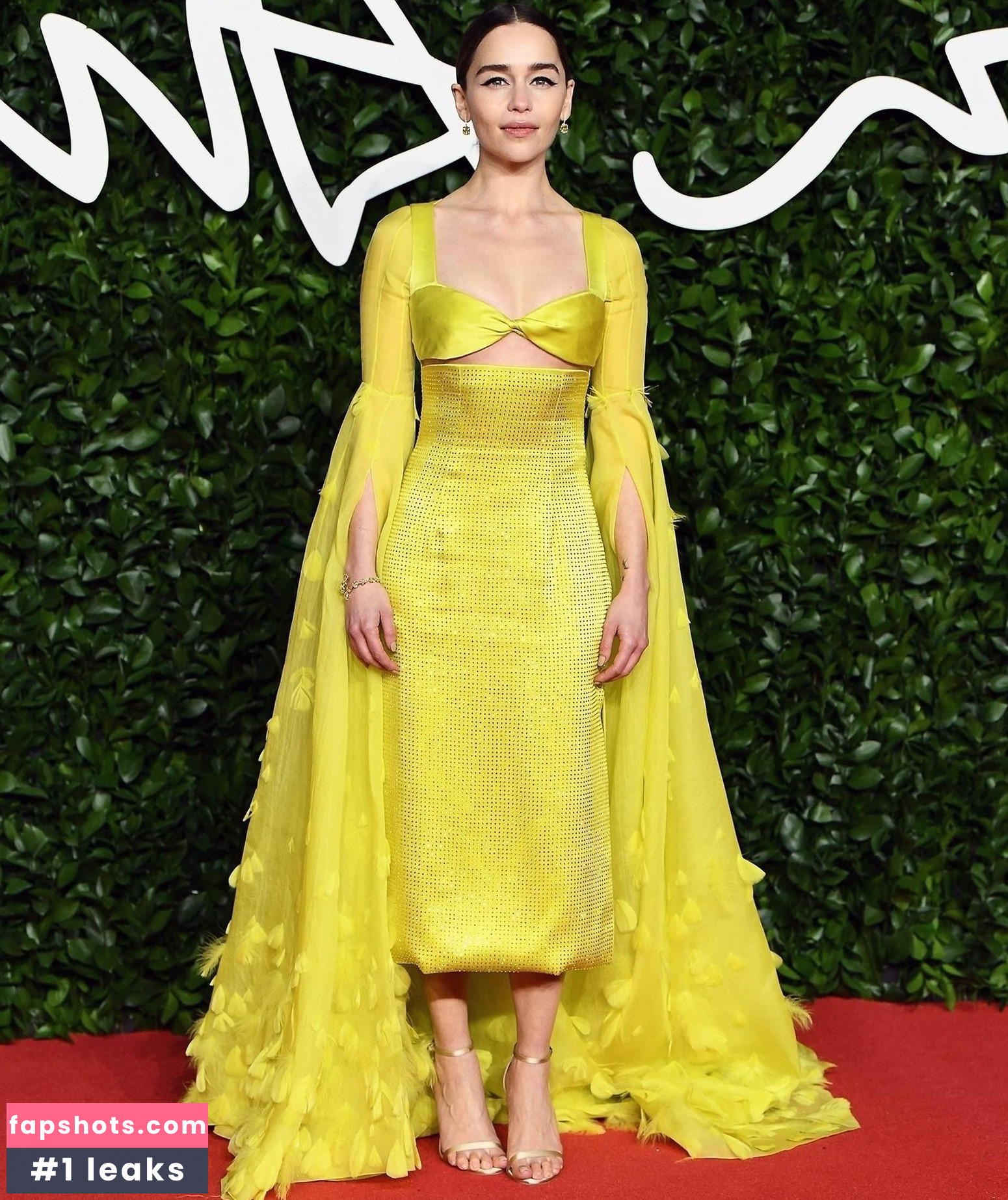 Emilia Clarke Nahé úniky fotek pouze od fanoušků #458 - Fapshots