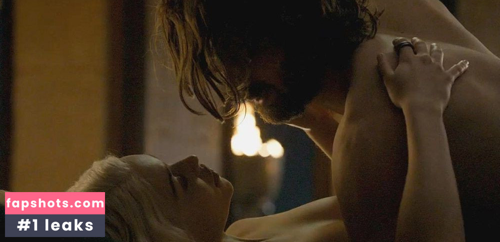 Emilia Clarke Nahé úniky fotek pouze od fanoušků #579 - Fapshots