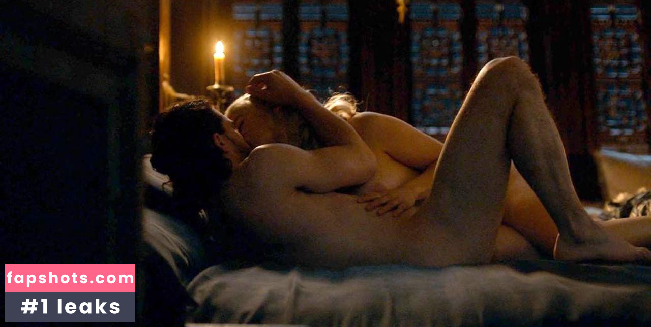 Emilia Clarke Nahé úniky fotek pouze od fanoušků #584 - Fapshots