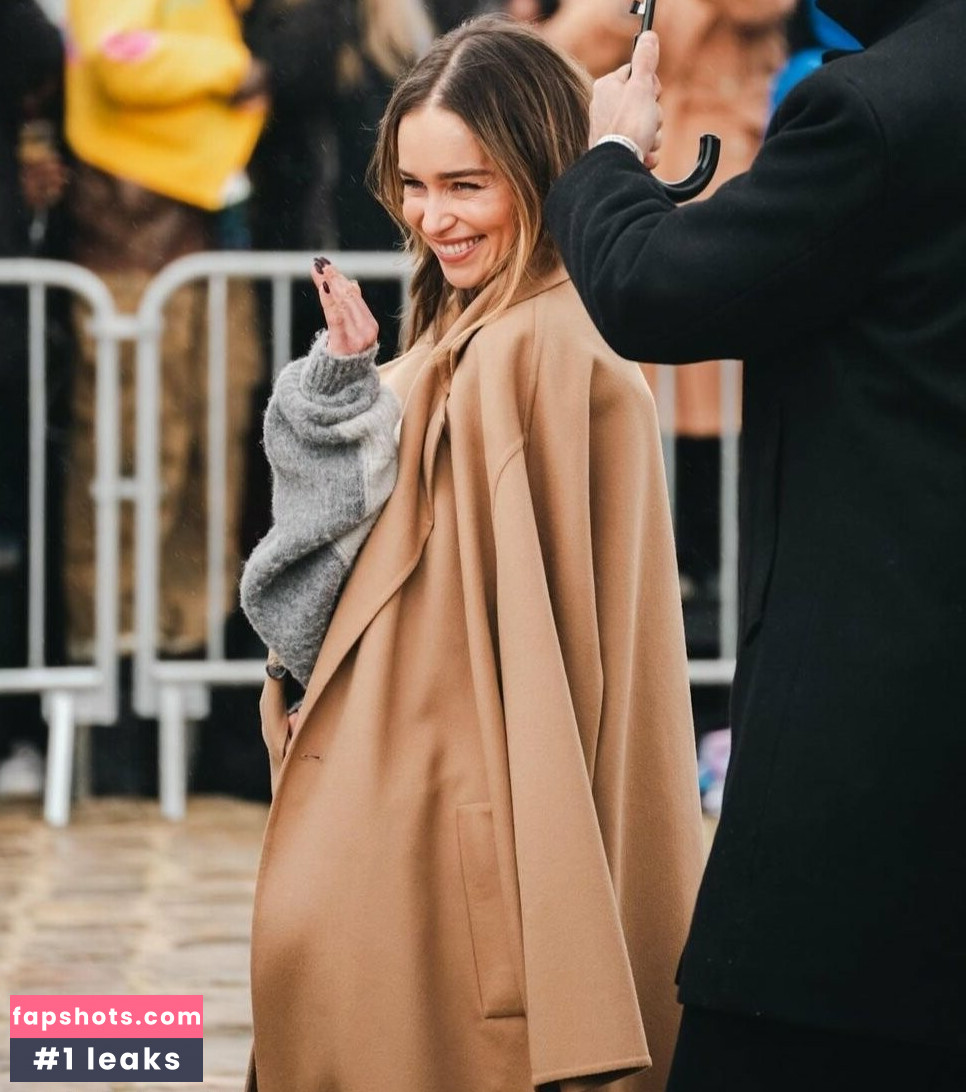 Emilia Clarke Nahé úniky fotek pouze od fanoušků #82 - Fapshots