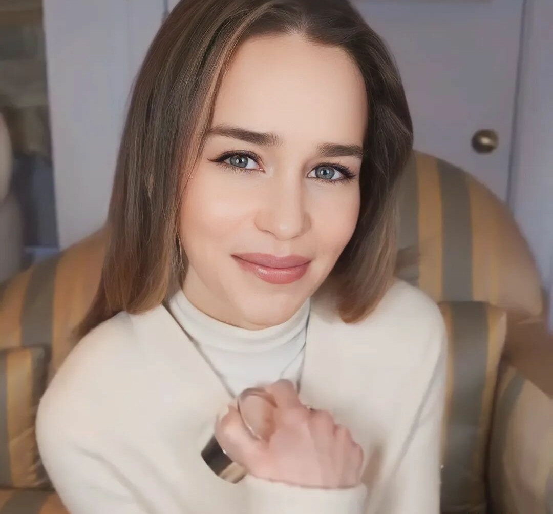 emilia-clarke Nahé úniky fotek pouze od fanoušků #725 - Fapshots