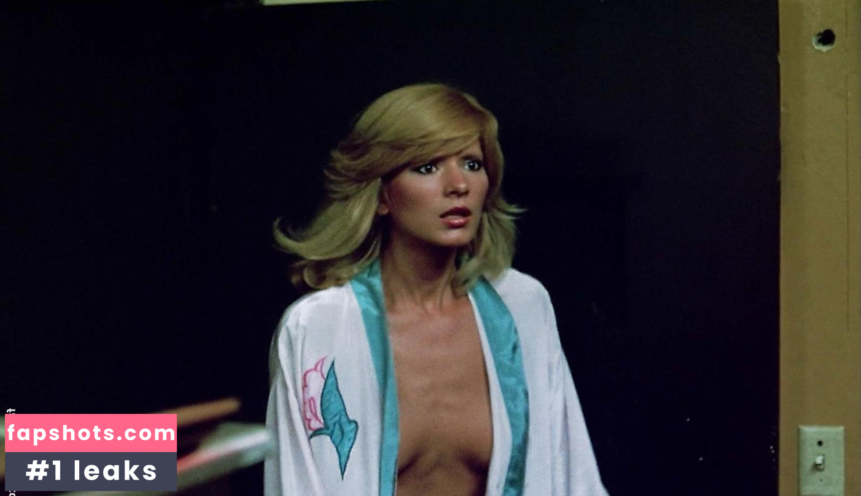 Emilia Crow gallery photo #12