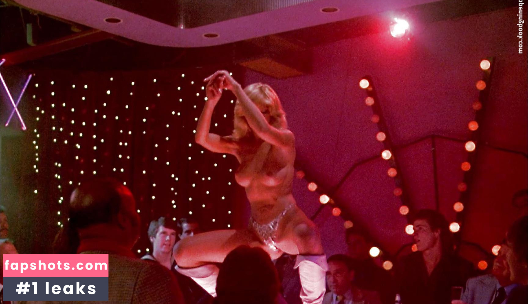 Emilia Crow gallery photo #5