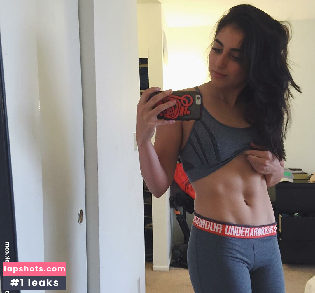 Emilia Hartford gallery photo #17