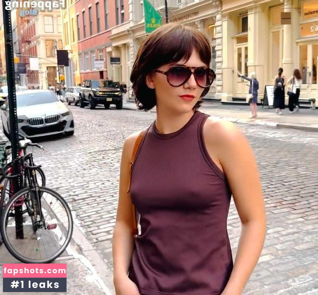 Emilia Jones Nude Leaks OnlyFans Photos #28 - LeakJerk