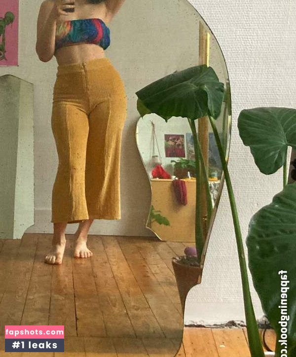 Emilia Mars gallery photo #9