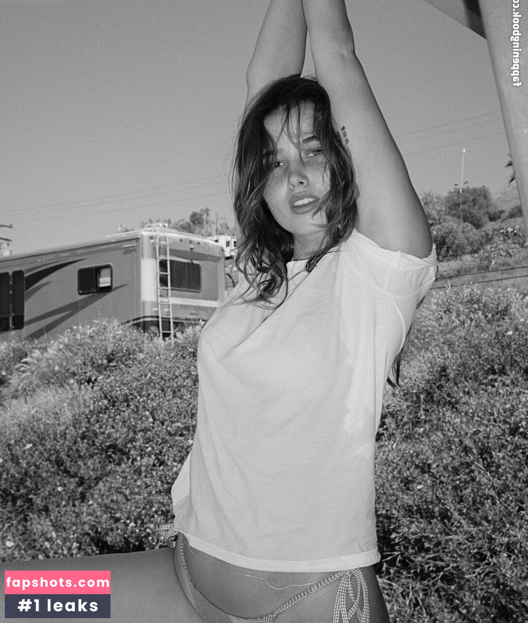 Emilia Merkell Nude Leaks OnlyFans Photos #17 - LeakJerk